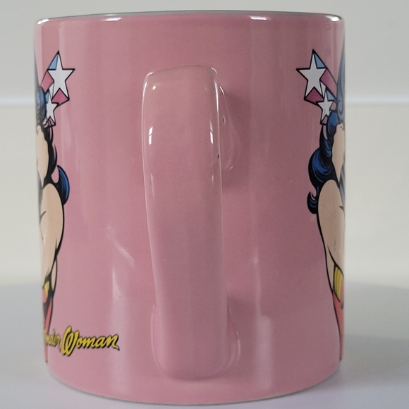 Wonder Woman DC Comics Classic Comic Book Graphic Pose Pink 14oz Mug - Picture 8 of 13